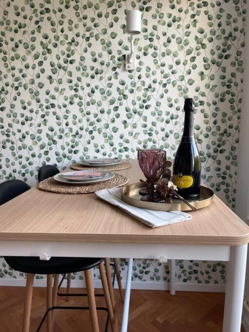 Studio With A View On City Center Park Marburgo Esterno foto
